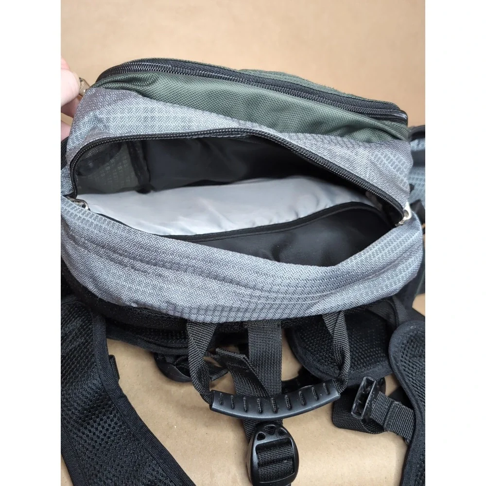 Cabela's‎ Hunting Fishing Green Gray Fanny Lumbar Pack Shoulder Straps Padded